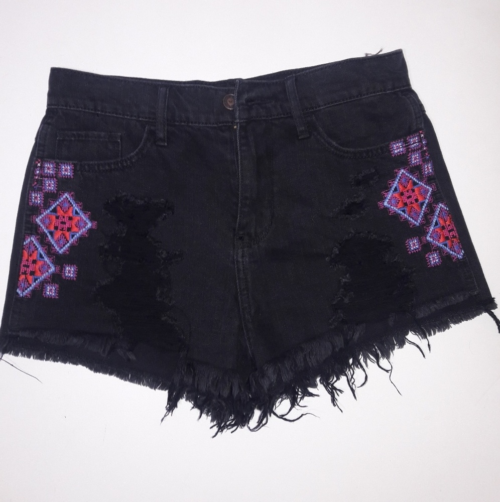 Hollister women's black  shorts